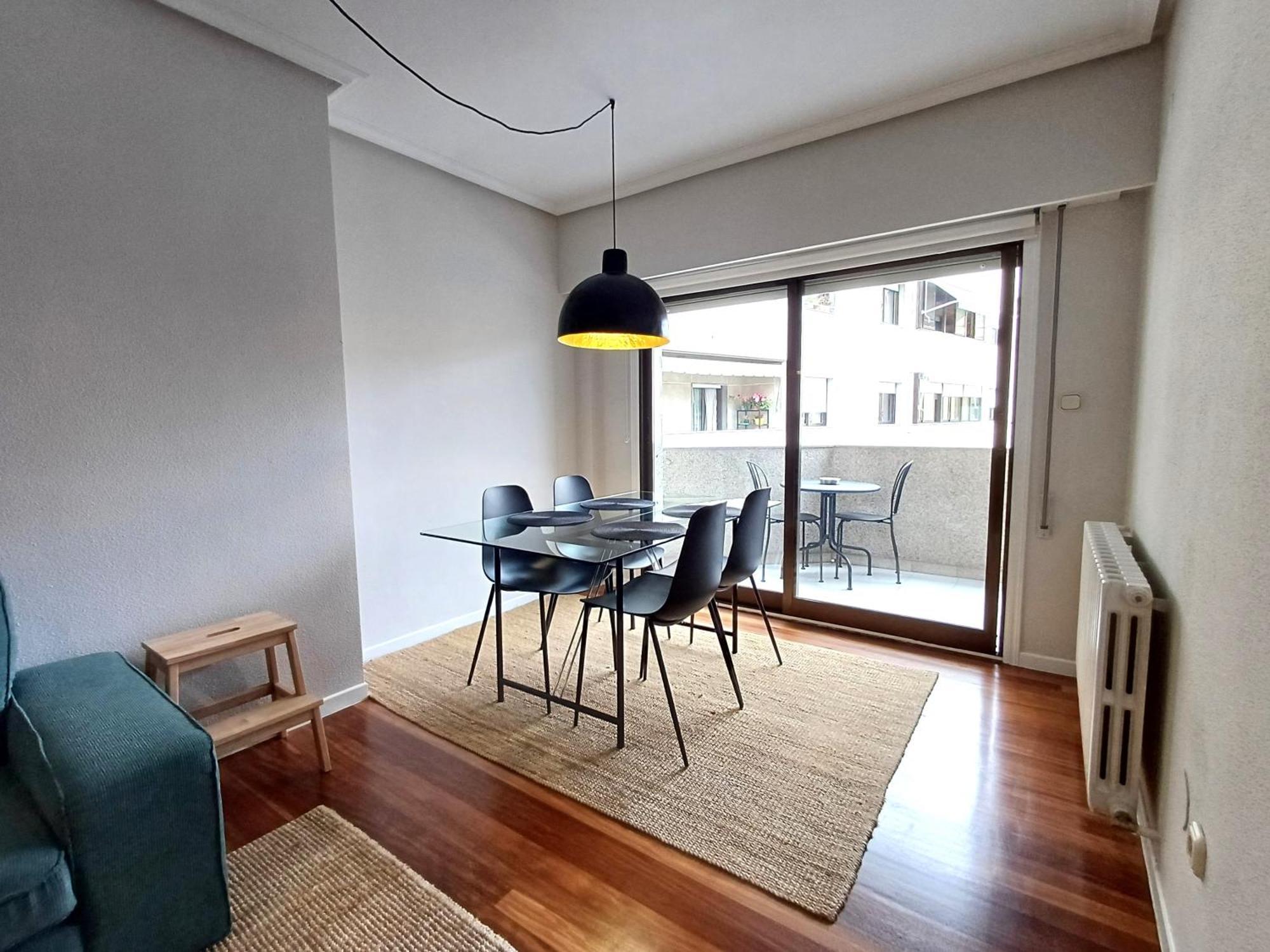 4J - Ourense Centro Con Parking Exteriör bild